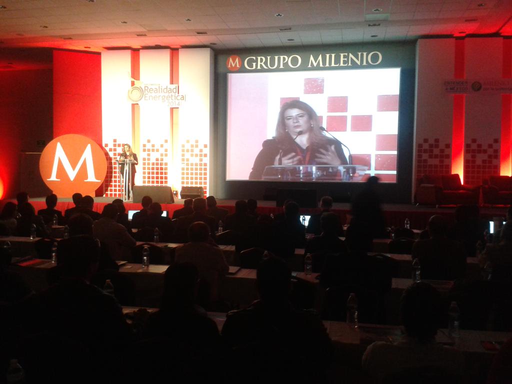 Participación de Alejandra Bueno en el simposio "Realidad Energética". 