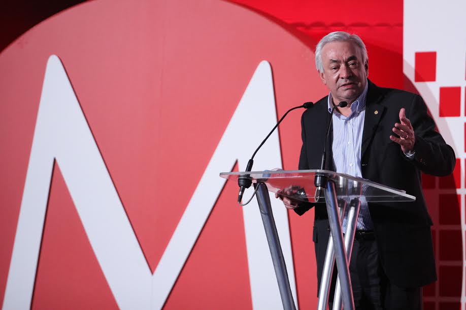 El diputado Marco Antonio Bernal participó con una ponencia en el simposio de energía. 