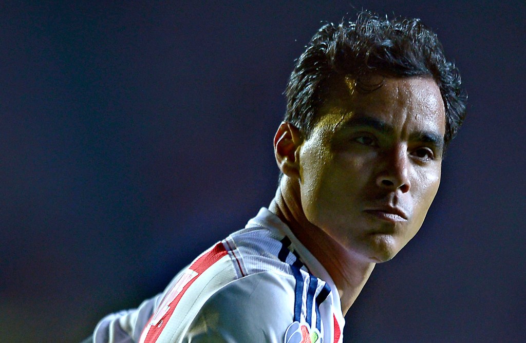 Omar Bravo abrió el marcador a favor de Chivas en el Morelos 