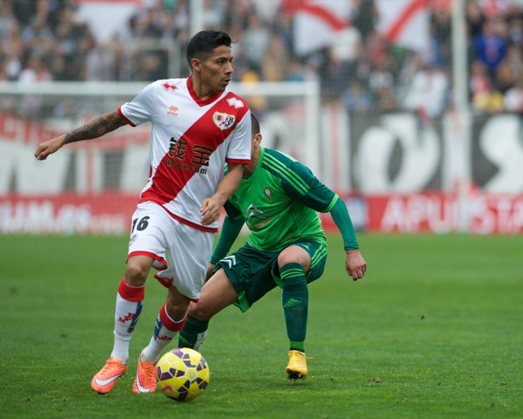 Javier Aquino tuvo actividad con el Rayo