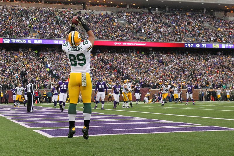 Rodgers atrapa un pase para Green Bay