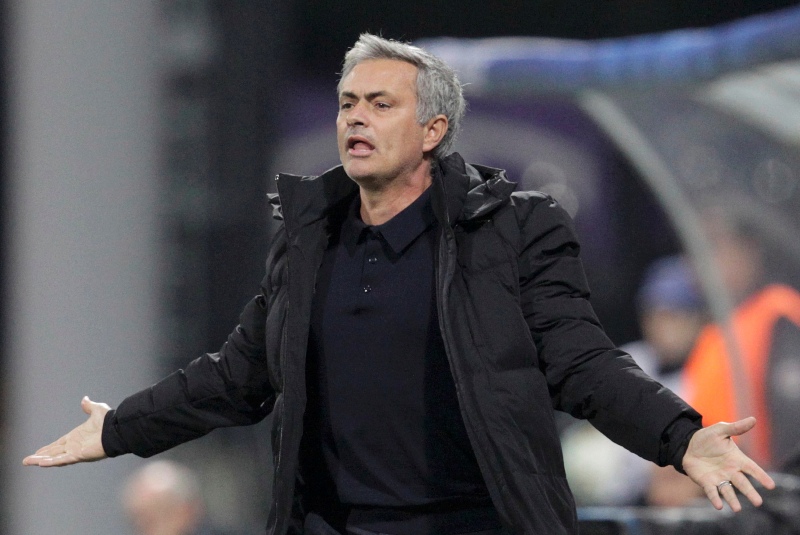 Mourinho en un juego con el Chelsea