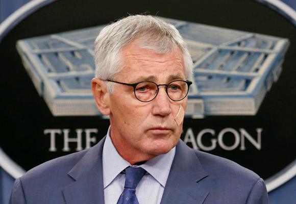 El secretario de Defensa estadunidense, Chuck Hagel, renunció a su cargo por diferencias en la estrategia de combate contra el EI.