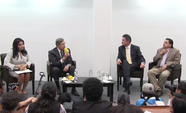 Cuauhtémoc Cárdenas se reunió con Carlos Navarrete para discutir la crisis en el partido.