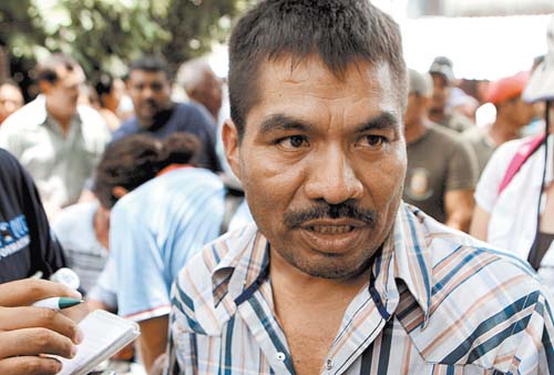 El líder popular convocó a familiares a proporcionar datos de sus casos.