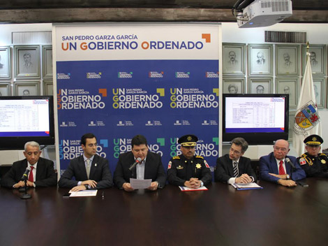 El director del C-4, Pedro Vallarta Cobo, detalló las detenciones en una rueda de prensa. 