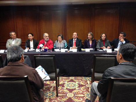 Integrantes de la Comisión Pro Paridad que instaló el Instituto Estatal de las Mujeres. 