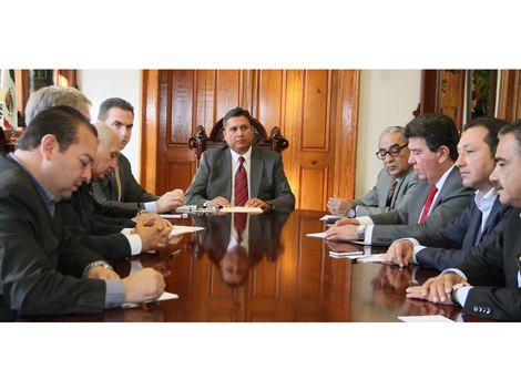 Álvaro Ibarra, secretario de General de Gobierno, encabezó la reunión.  