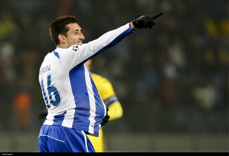 Hector Herrera festejando su anotaciòn 