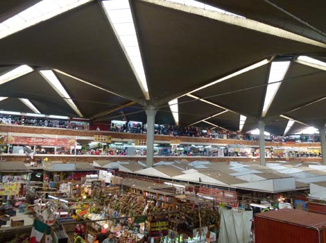 Entre los inmuebles de arquitectura moderna se visitarán el Mercado Libertad y la Casa González Luna.