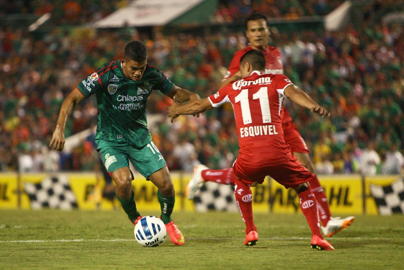 Jaguares ante Toluca en el estadio Victor Manuel Reyna 