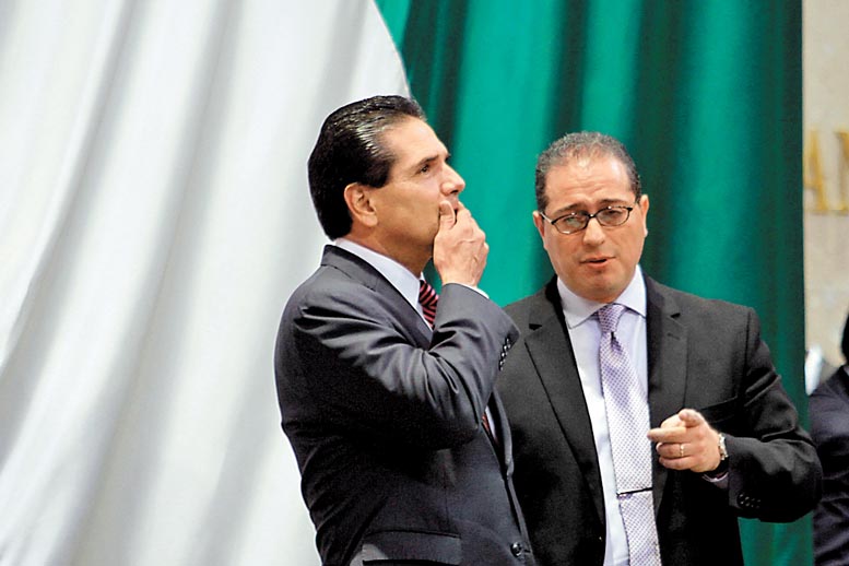 Silvano Aureoles, el líder de los perredistas en San Lázaro.