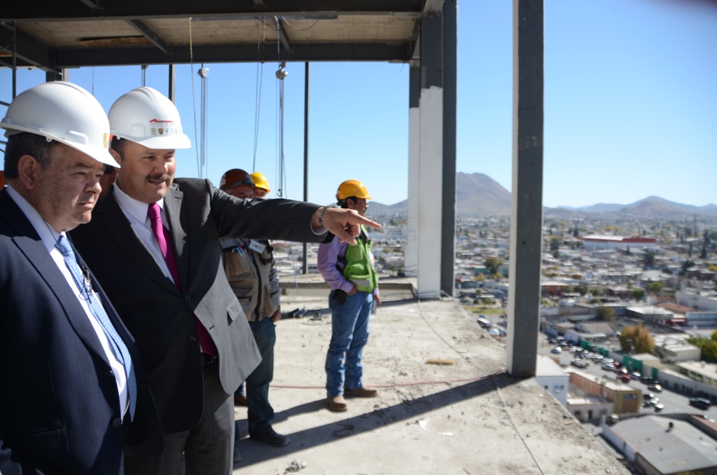 El gobernador recorrió la construcción de la nueva sede de la Ciudad Judicial de Chihuahua