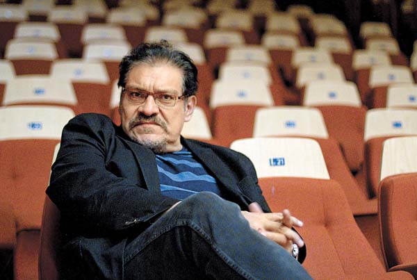 Joaquín Cosío es el narrador y asegura que se divierte mucho intepretando a los personajes.  