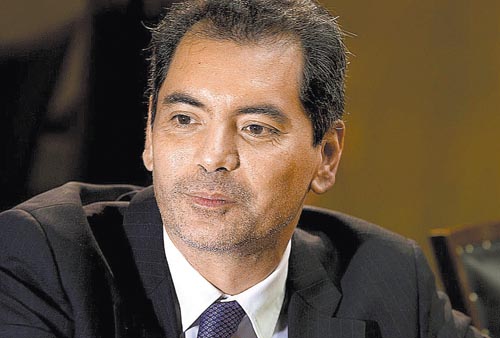 El secretario de Finanzas, Édgar Amador Zamora, comparece el martes ante diputados locales.