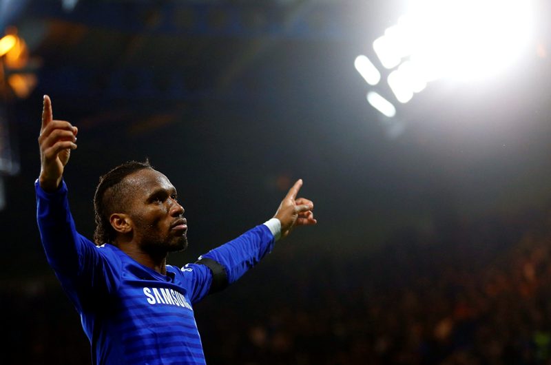 Didier Drogba celebrando su anotación 