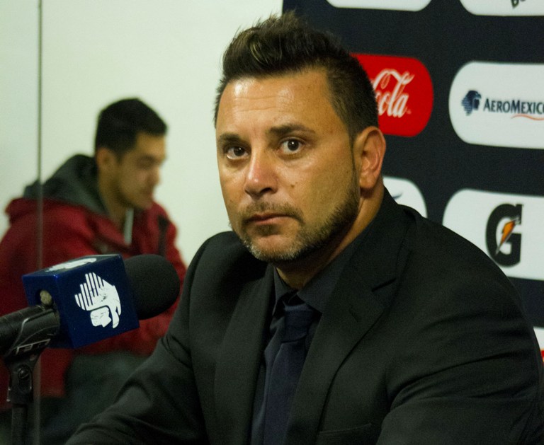Antonio Mohamed.