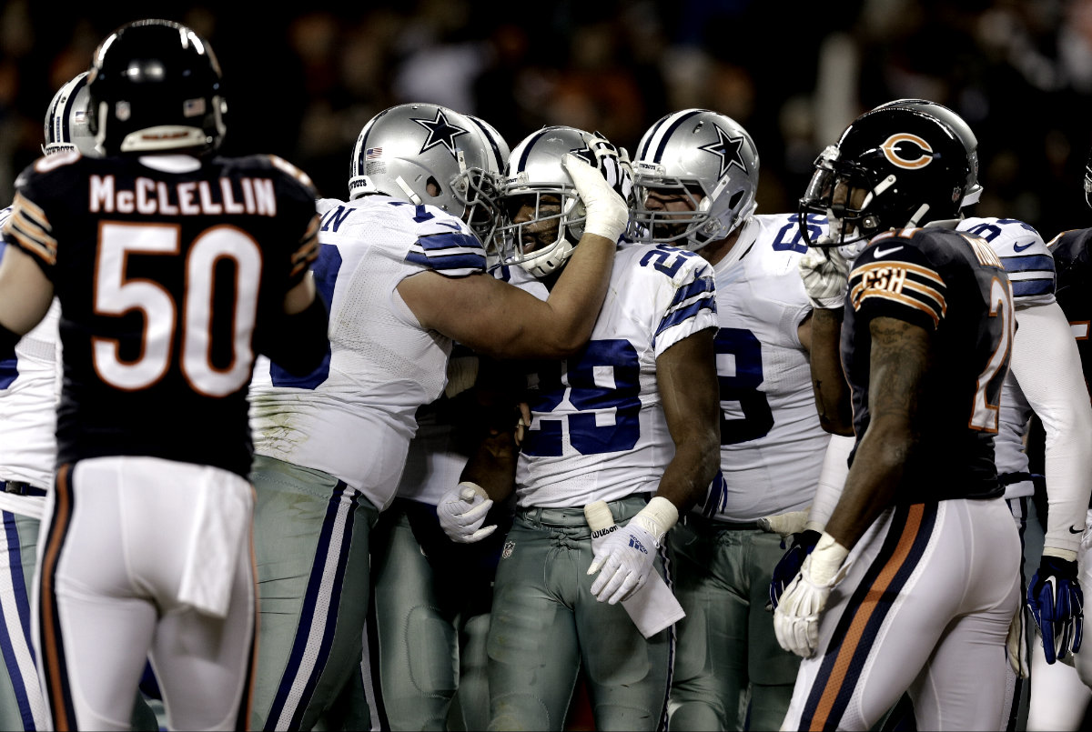 Dallas aplastó a los Osos 