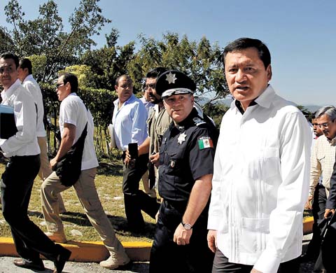 Miguel Ángel Osorio Chong, secretario de Gobernación, encabezó el acto en Iguala. 