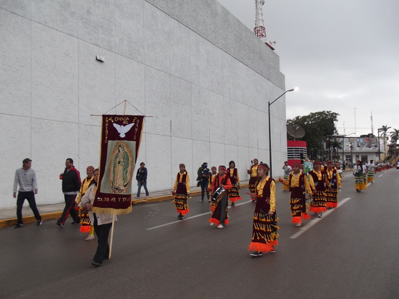Los danzantes se dirigían hacia la Catedral de Tampico.