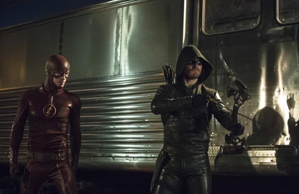 El programa especial 'Flash vs. Arrow' llegará a las pantallas de Waner Channel el próximo jueves. 