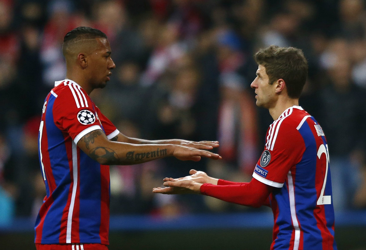Thomas Mueller y Jerome Boateng  tras abrir el marcador (1-0), Bayern Munich vs CSKA Moscú 