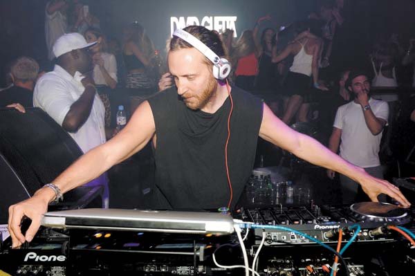 David Guetta es uno de los tornamesistas que más popularidad tienen en México.