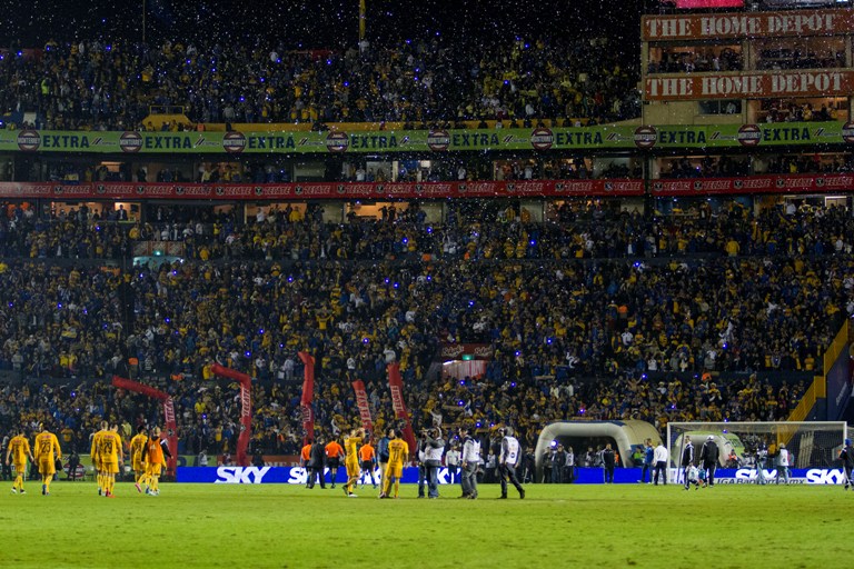 Estadio Universitario.