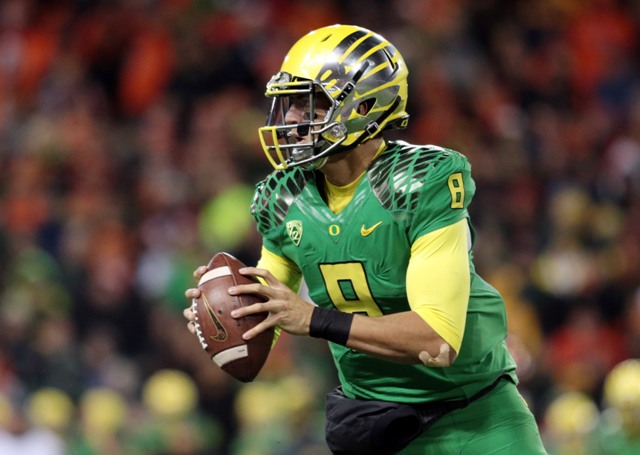 Marcus Mariota, quarterback de los Patos de Oregón
