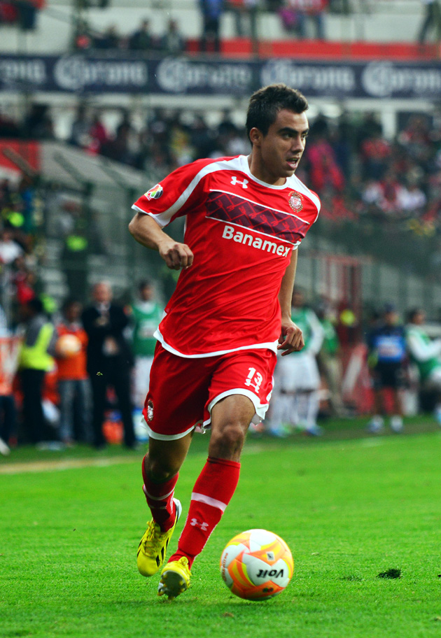 Transfieren por un año al defensa Héctor Acosta Grupo Milenio