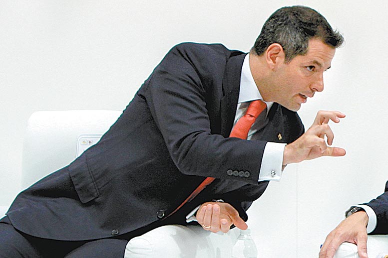 Alejandro Murat Hinojosa.