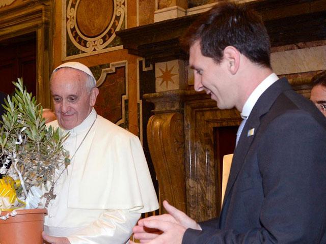 Lionel Messi y el Papa Francisco 