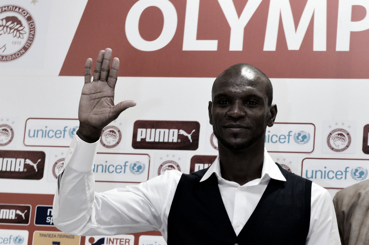 Eric Abidal hizo oficial su retiro del futbol 