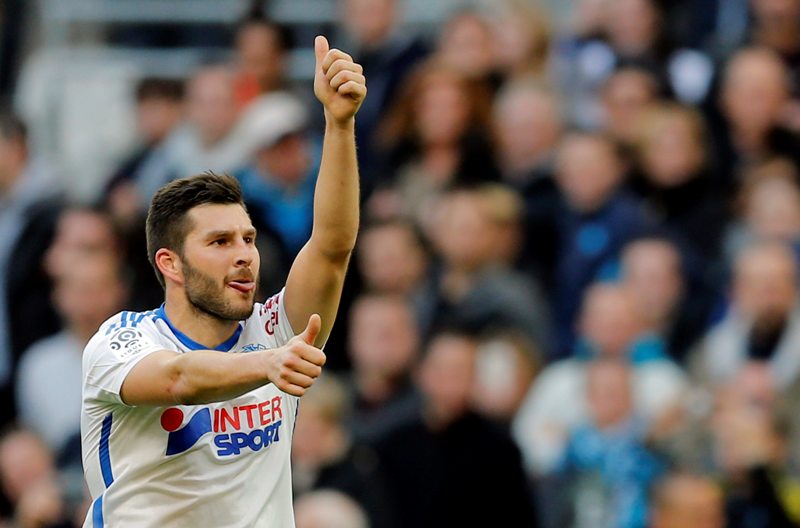  Andre-Pierre Gignac festejando