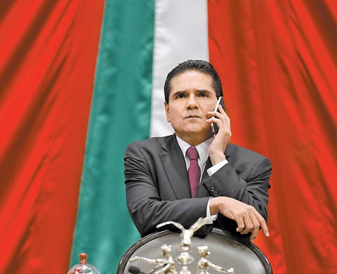 O El perredista Silvano Aureoles, presidente de la Mesa Directiva de la Cámara de Diputados. 