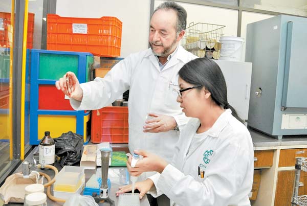 Gerardo Aparicio Ozores, doctor en microbiología de la Escuela Nacional de Ciencias Biológicas.