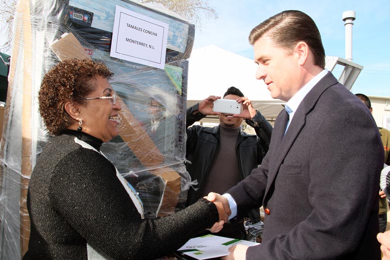 Aquí la gente quiere producir, dijo el gobernador Rodrigo Medina.