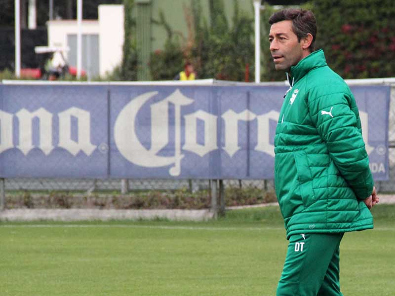 Pedro Caixinha está contento de haber armado su equipo desde cero.