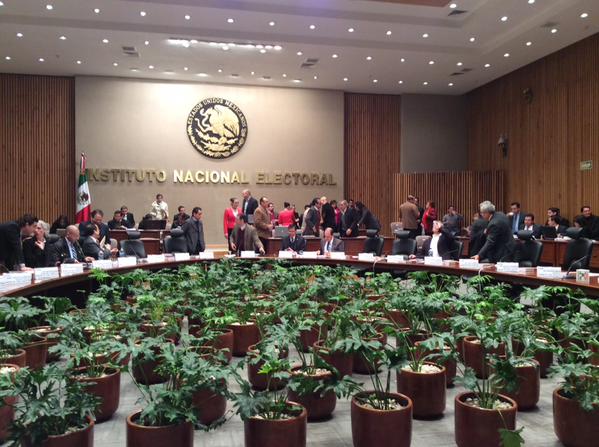El INE aprobó que las coaliciones electorales puedan registrarse ante hasta el día que inicien las precandidaturas de los procesos electorales locales