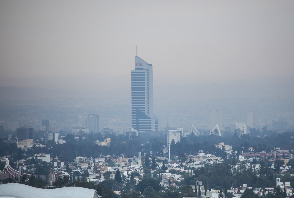 Esta mañana varios puntos de la zona metropolitana amanecieron con una nata de contaminación