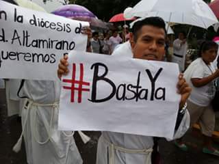 El miércoles un grupo de sacerdotes realizó una marcha para pedir la liberación de Gregorio Gorostieta con vida.