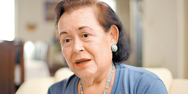 Rosa María Peraza.