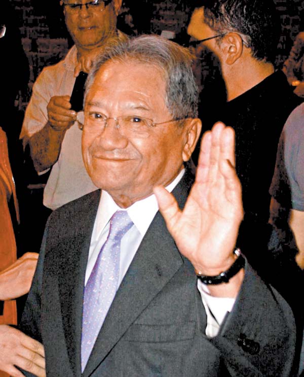 Armando Manzanero.