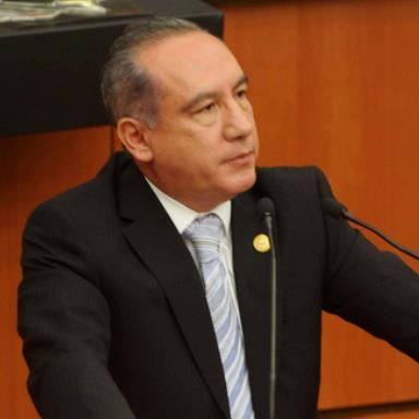 Heliodoro Díaz Escárraga presentó su renuncia a la Coordinación de Delegaciones de la Zona Sur del Infonavit por el escándalo del Porsche.