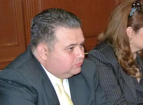 Aníbal Garza, dirigente del PRD en Nuevo León.