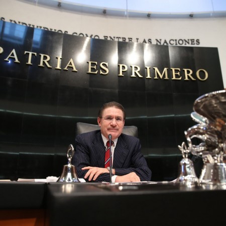El senador José Rosas Aispuro Torres. 