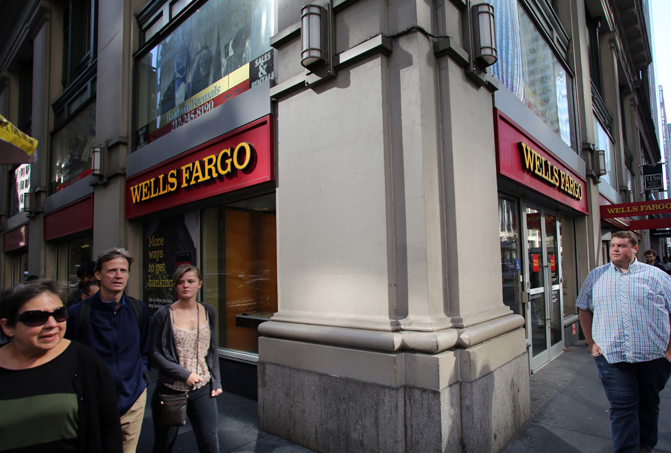 El mes pasado Wells Fargo y Barclays apoyaron la fusión de los grupos petroleros Sabine y Forest con un préstamo por 850 millones de dólares.