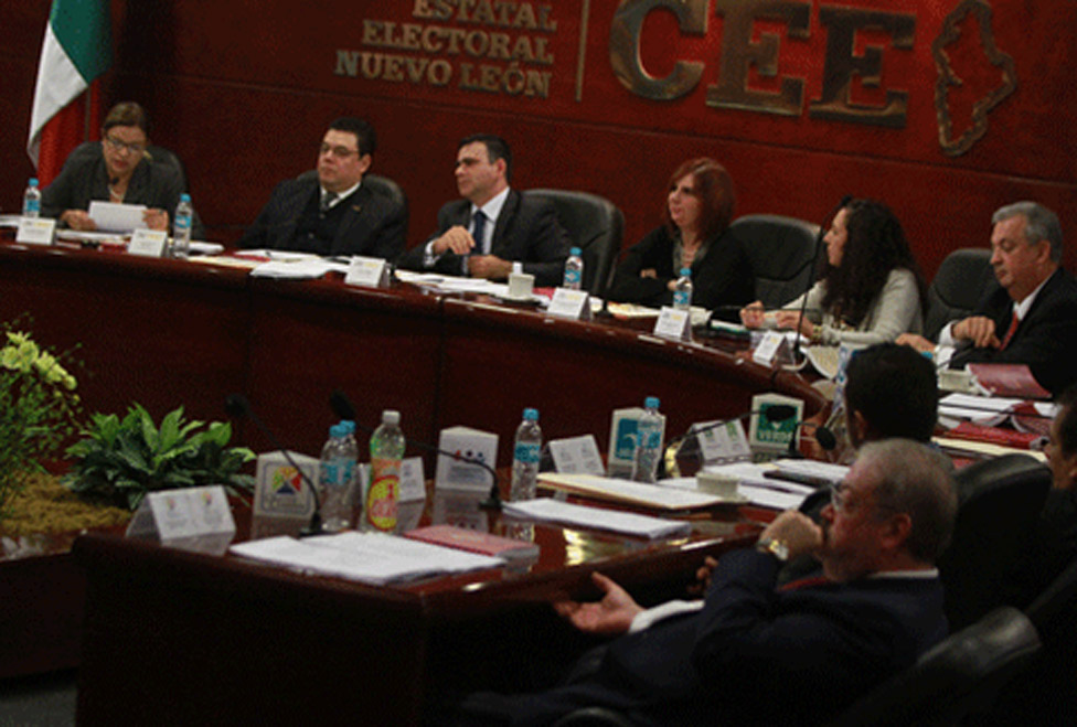 24 de noviembre. La Comisión Estatal Electoral (CEE) multó a la alcaldesa de Monterrey, Margarita Arellanes Cervantes, por promoción indebida. La edil