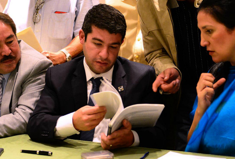 El presidente del PAN-DF, Mauricio Tabe, explicó que se confirmó que siete mil panistas estaban afiliados al mismo tiempo a otros partidos, por lo que
