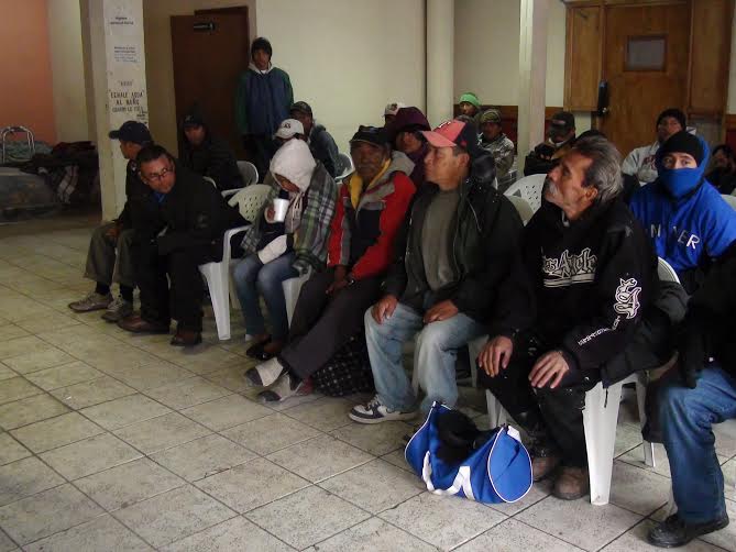 Los refugios cuenta con atención médica, alimento, café, pan y agua caliente.